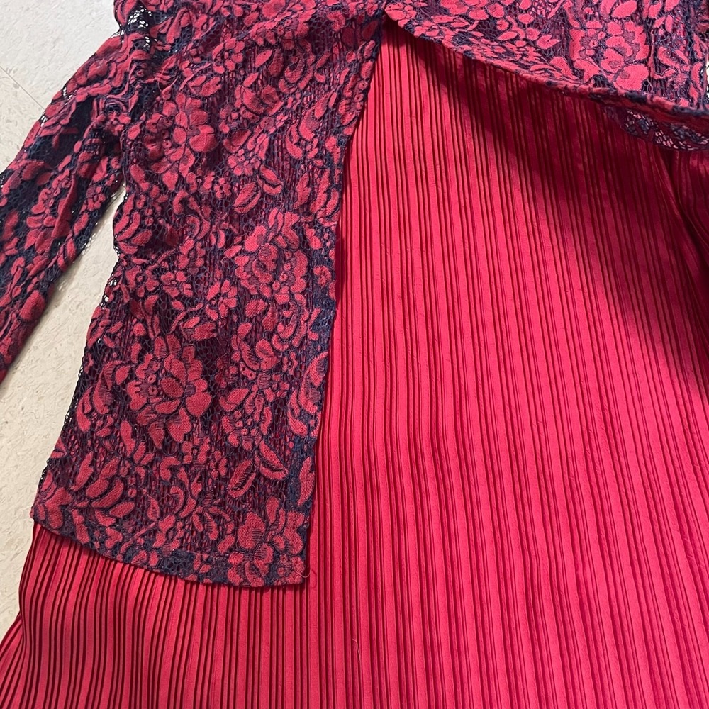 SUZANNE BETRO Womens Top Sz Small Burgundy Navy Lace‎ Overlay Pleated Whimsigoth - Picture 10 of 12